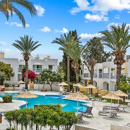 Lotus By The Sea- 2-bedroom With Communal Pool Apartament *