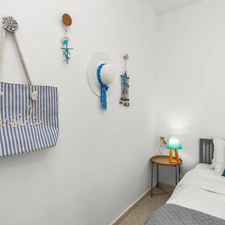 Lotus By The Sea- 2-bedroom With Communal Pool Apartament Pafos